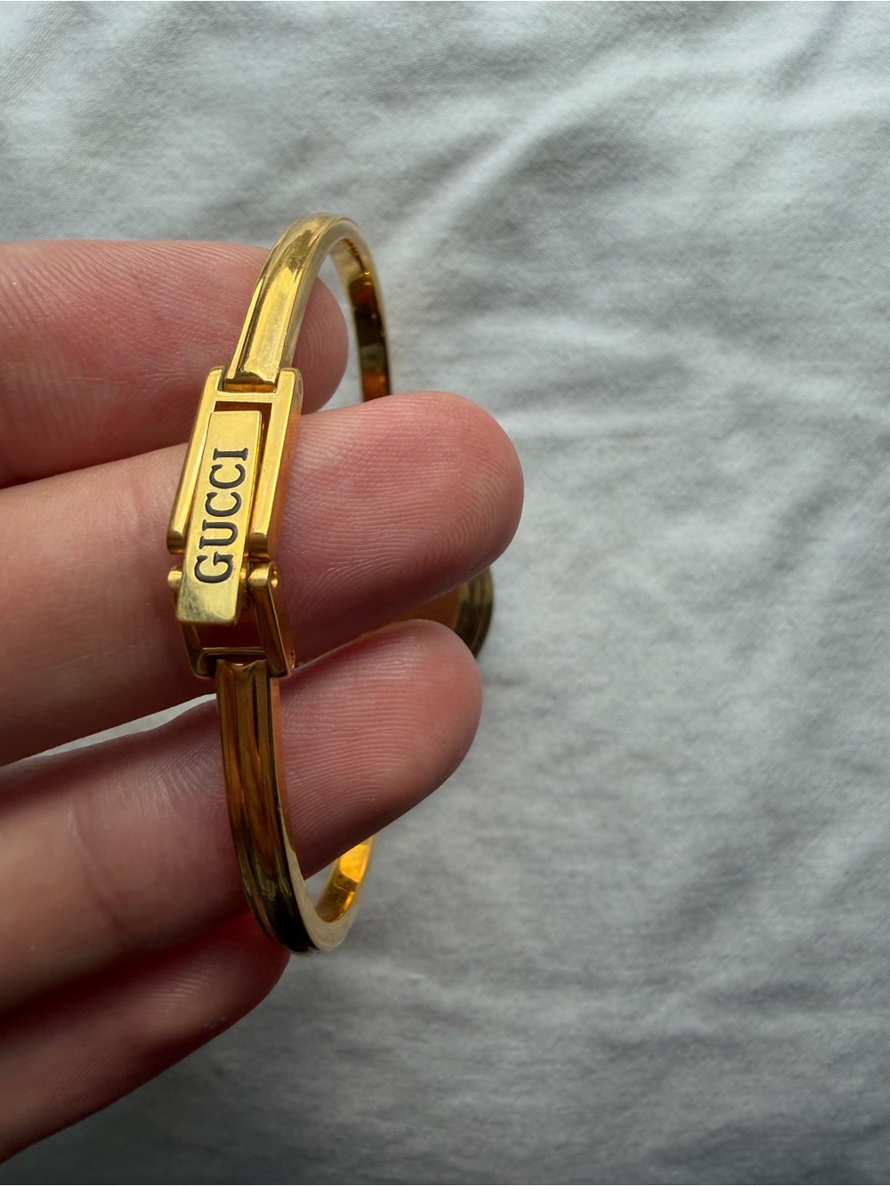 Gucci Gold Bangle Watch with Green and Red Enamel Bezel - Picture 6 of 9